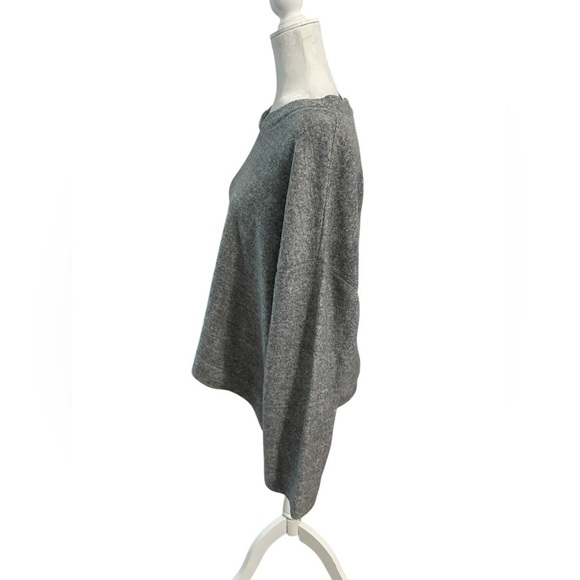 J Jill Oversized Cropped Fuzzy Cozy Sweater Gray Grey Size XLP Minimalist Soft - Picture 3 of 9